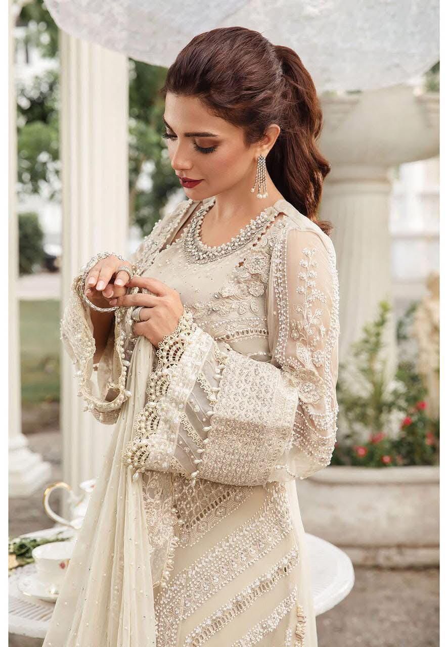 Ivory heavy embroidered chiffon suit sleeve and dupatta detail